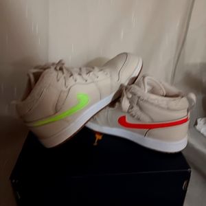 Kids air jordan one size 3